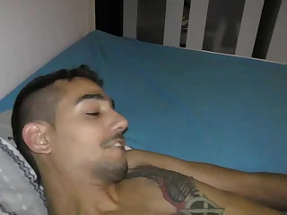 An Israeli man with a beamy cock masturbates